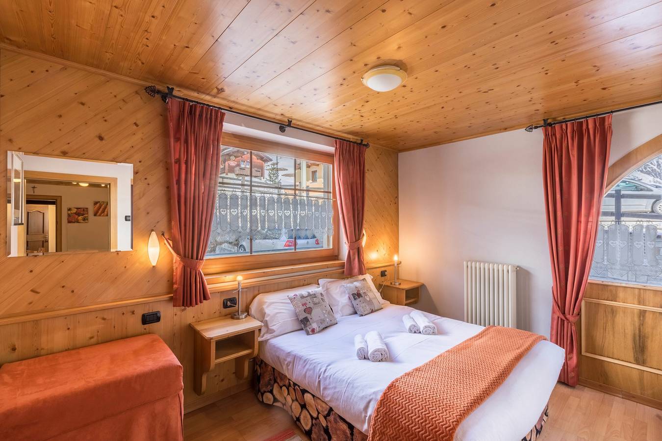 Appartement entier, Casa Azzurra Piano Terra avec vue sur la montagne, Wi-Fi et jardin ; Parking disponible in Livigno (Town), Livigno
