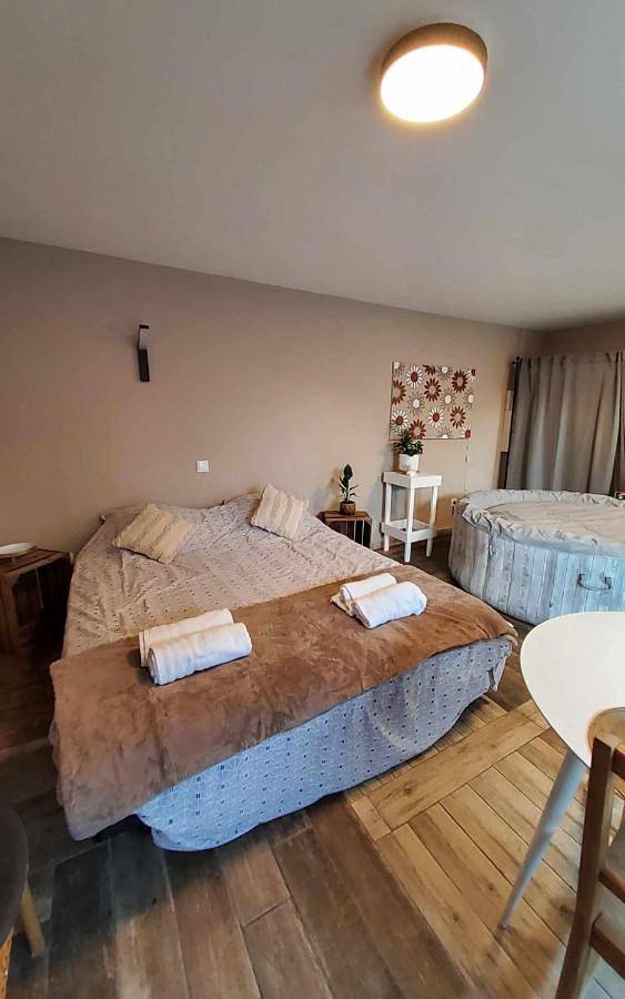 Gîte pour 2 personnes, avec Jacuzzi et Terrasse dans Cagnoncles