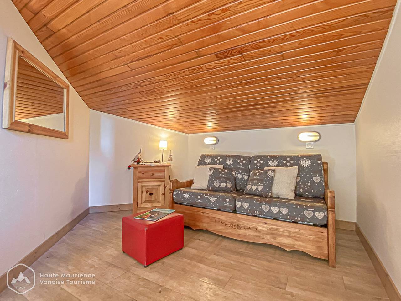 Entire studio, 3*** Studio in Aussois with terrace, wifi, pets allowed in Aussois, Saint-Jean-de-Maurienne region
