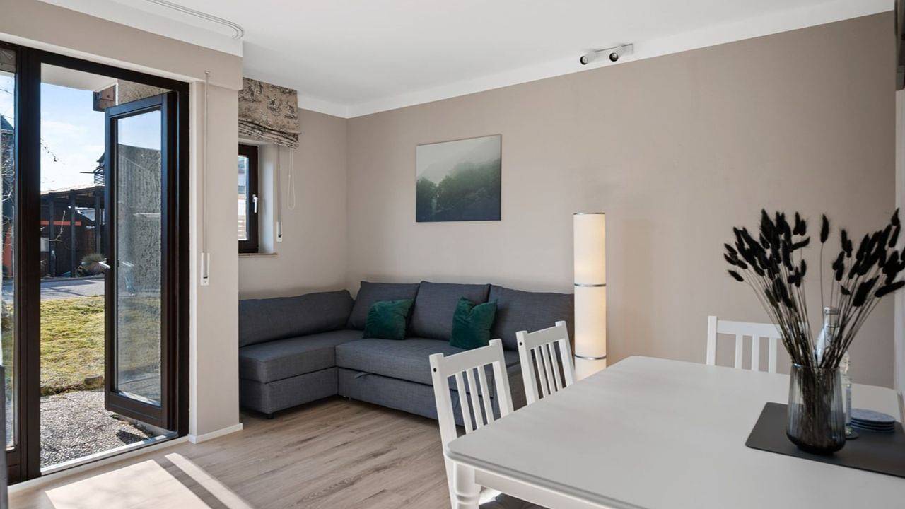 Geheel vakantieappartement, Vakantieappartement voor 5 personen met terras in Bad Liebenzell, Noordelijk Zwarte Woud