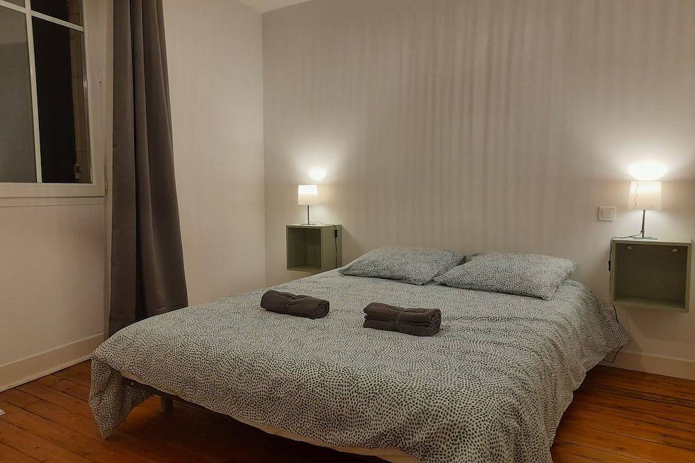 Entire apartment, Charmant Appartement Brive Centre in Brive-la-Gaillarde, Brive-la-Gaillarde region