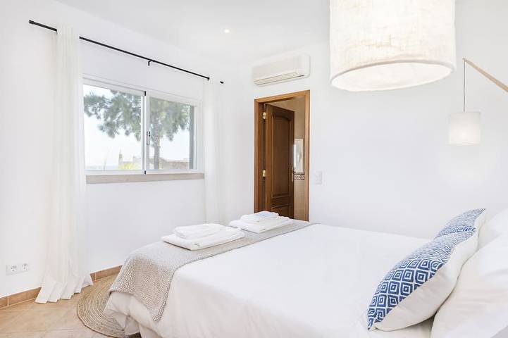Seeblick !!! 2 Schlafzimmer in Vale do Lobo, Almancil