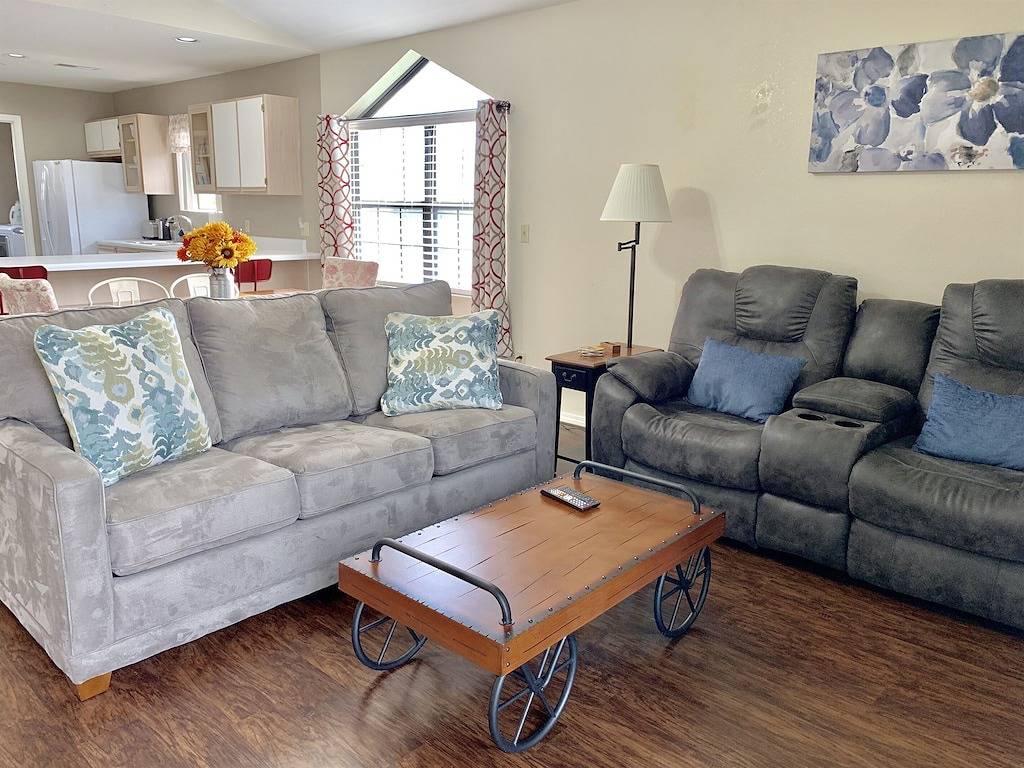 Ganze Wohnung, Neue Auflistung! Direkt am Branson Strip! Super nah an alles !! in Taney County