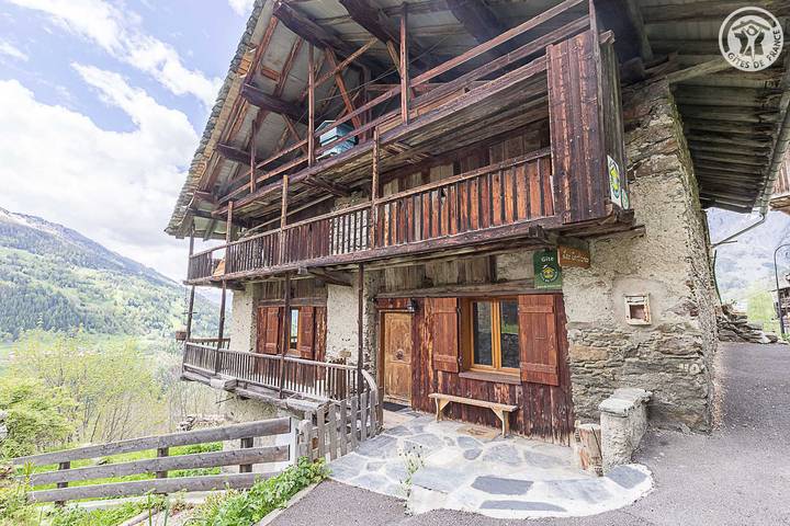Gîte pour 6 personnes, avec Balcon et Terrasse