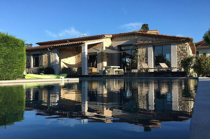 Villa für 6 Personen, mit Terrasse und Garten