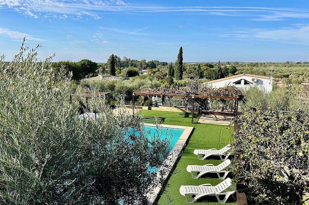 Casa Castillo Charming Rural Getaway in Arahal, Sevilla Provinz