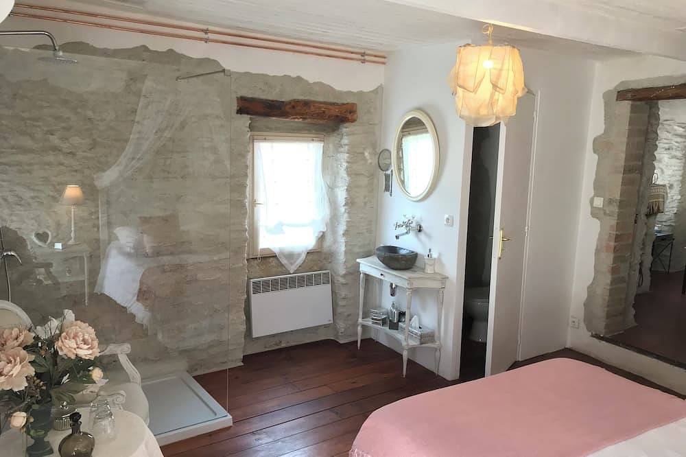 Appartement entier, \"La Terrasse\" Gîte dans maison de caractère Xviiième Jardin, piscine in Chamborigaud, Parc national des Cévennes