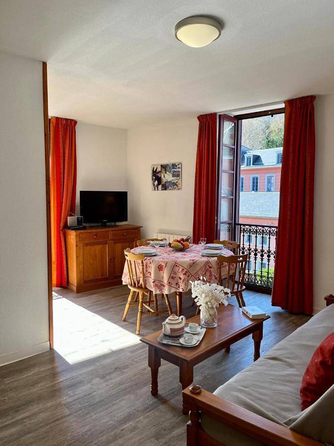 Gîte pour 4 personnes, avec Balcon et Vue dans Thermes Le Modele Le Teich - 2