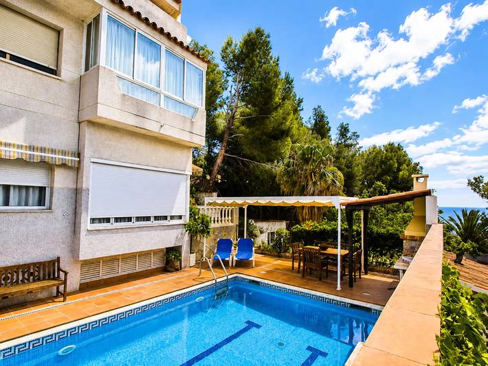 Villa pour 10 personnes, avec Terrasse ainsi que Jacuzzi et Jardin à Salou - 2