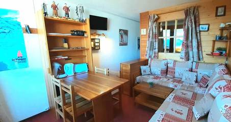 Gîte pour 4 personnes, avec vue et balcon dans Aime 2000