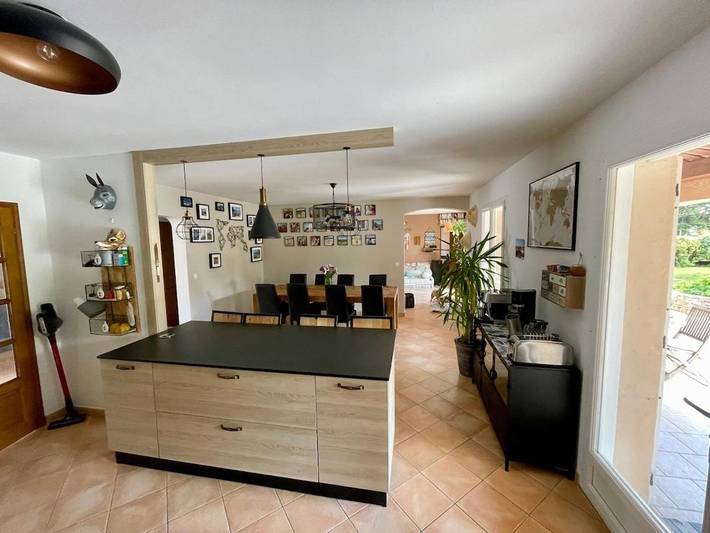 Location de vacances pour 6 personnes, avec jardin et piscine à Ginasservis - 4