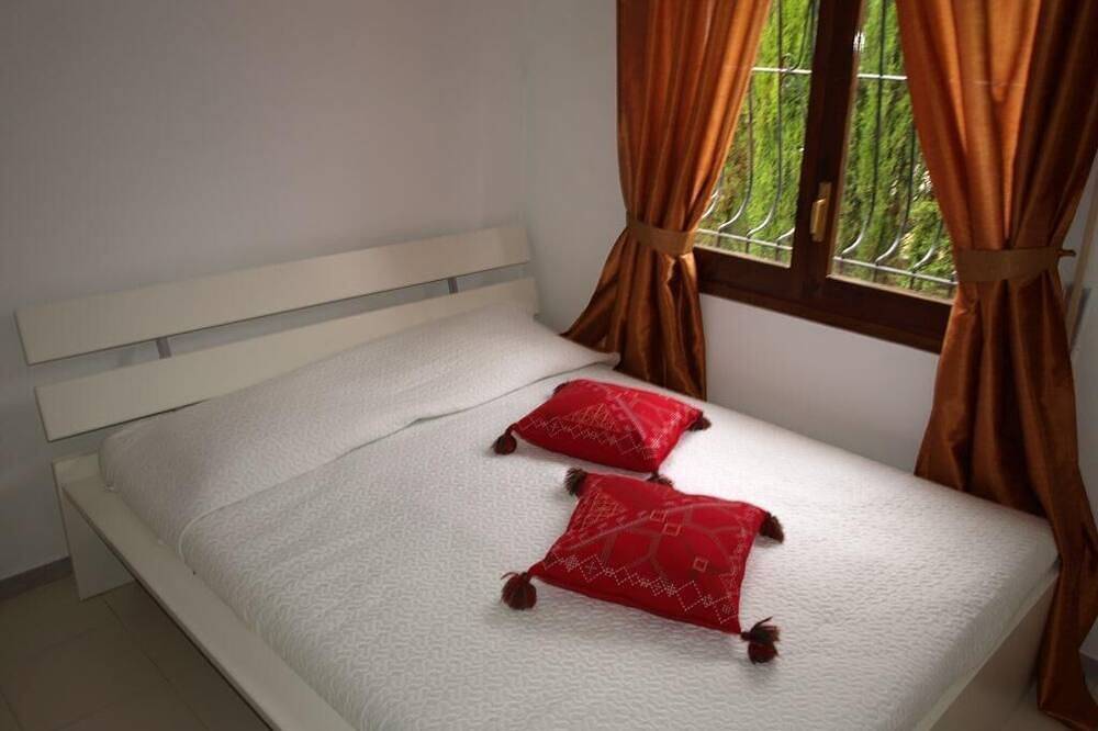 ⭐ Près de la plage, 9 ch, 19 pers.♨️Jacuzzi❄️Full A/C🍖Bbq⚡Internet 1000Mbps🏓Pp in Les Tres Cales, L'Ametlla de Mar