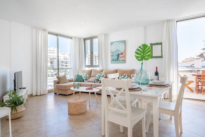 Vacation Home Molins 5 with Sea View, Pool, Wi-Fi, A/C, Terrace & Garden in Cala Sant Vicenc, Pollença