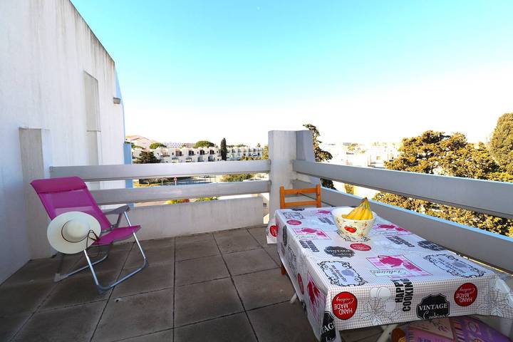 Appartement de vacances pour 6 personnes, avec piscine et balcon