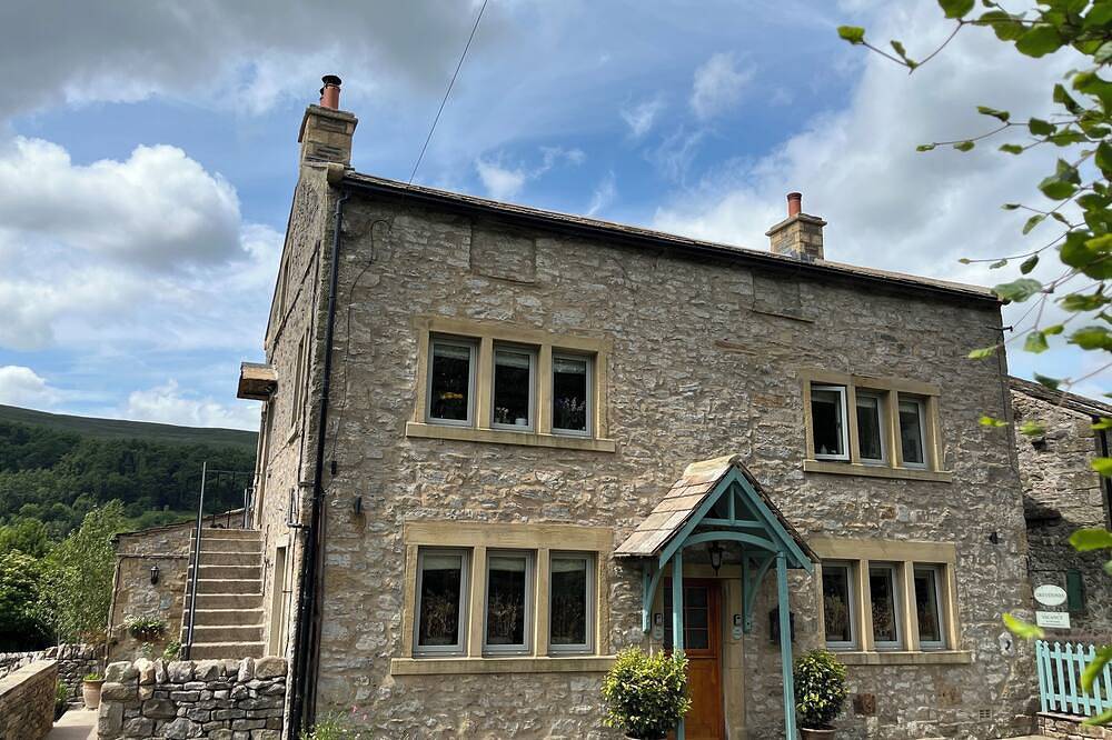Entire apartment, The Snug - Perfect for Walkers - Pet Friendly in Yorkshire Dales National Park