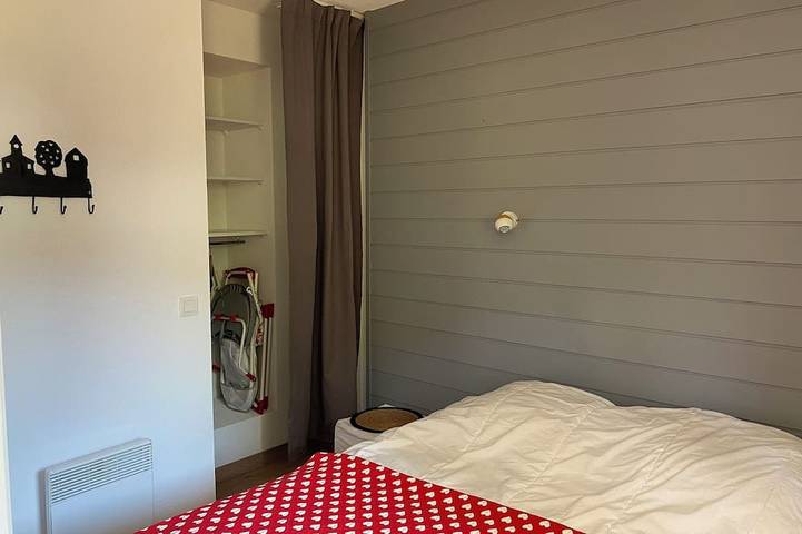 Appartement entier, Appartement  6 pers sur les pistes de ski avec piscine Risoul1850 Hautes Alpes. in Station de Risoul, Risoul