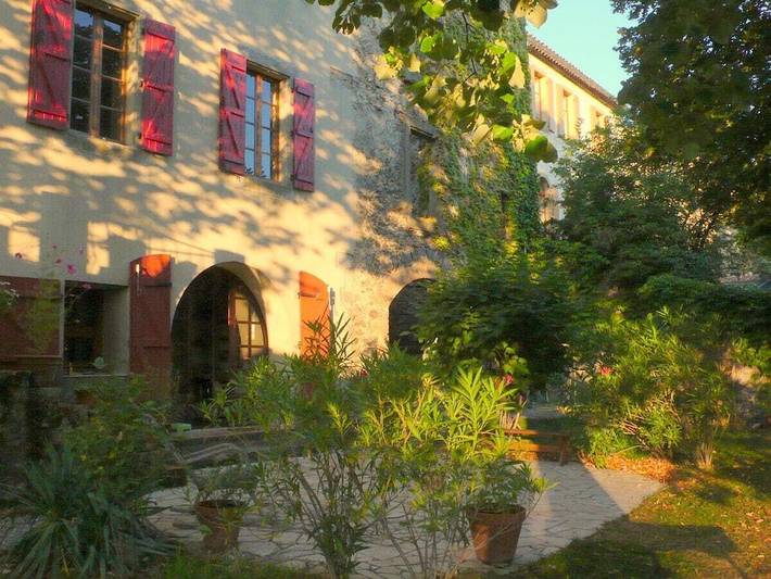 Location de vacances pour 12 personnes, avec Terrasse et Jardin à Lanet