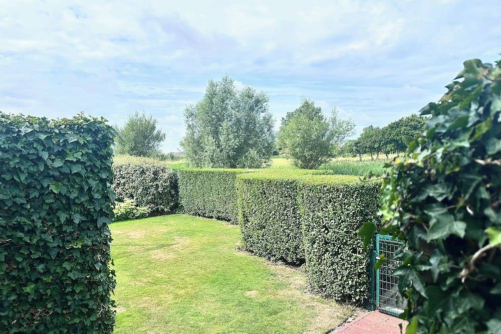 B&B about a 10-minute walk from the beach in Julianadorp, Mar del Norte Holanda