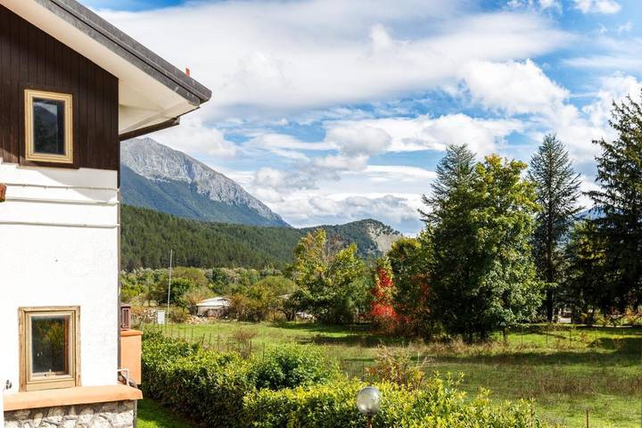 Gîte pour 8 personnes, avec jardin, animaux acceptés à Pescasseroli - 3