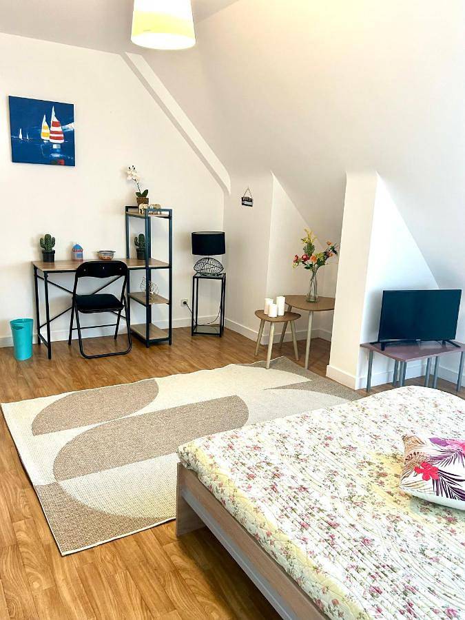 Gîte pour 2 personnes, avec vue et jardin à Cléguérec - 4