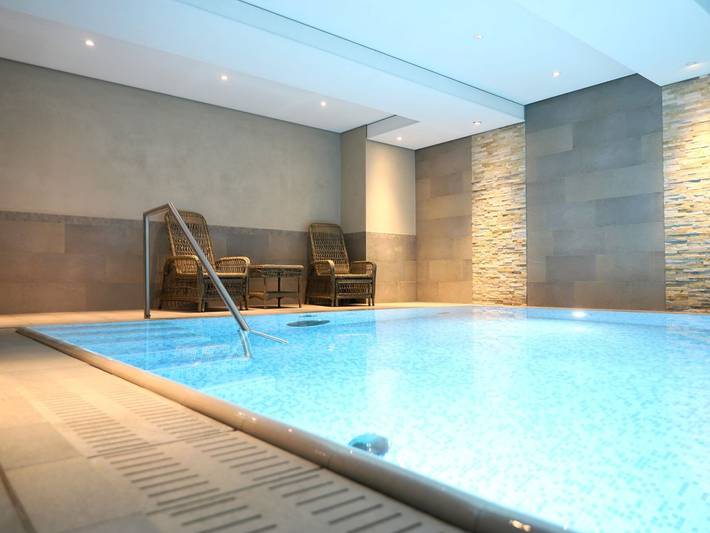 Ganze Wohnung, Exklusive 2-Zi.-Whg. mit Wellnessbereich und Balkon in zentralem Westerland in Westerland, Sylt (Gemeinde)