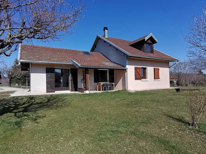 Gîte für 5 Personen, mit Terrasse und Garten sowie Ausblick und Seeblick in Franche-Comté