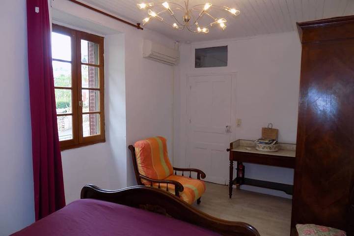 Location de vacances pour 6 personnes, avec jardin et terrasse à Saint-Martial-de-Nabirat - 3