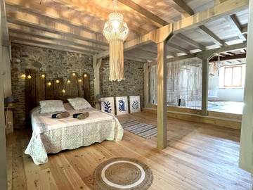 Location De Vacances pour 6 Personnes dans Espès-Undurein, Région d'Oloron-Sainte-Marie, Photo 2