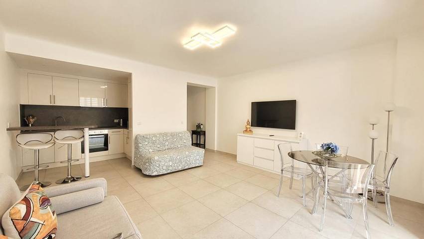 Gîte pour 2 personnes, avec terrasse et vue dans Port De La Pointe Croisette - 2