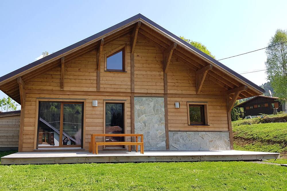Neues 3 * Chalet - L'escargot - Proche Gérardmer - Grand confort - Sauna Balneo Wifi in Gerbépal, Regionaler Naturpark Belchen der Vogesen