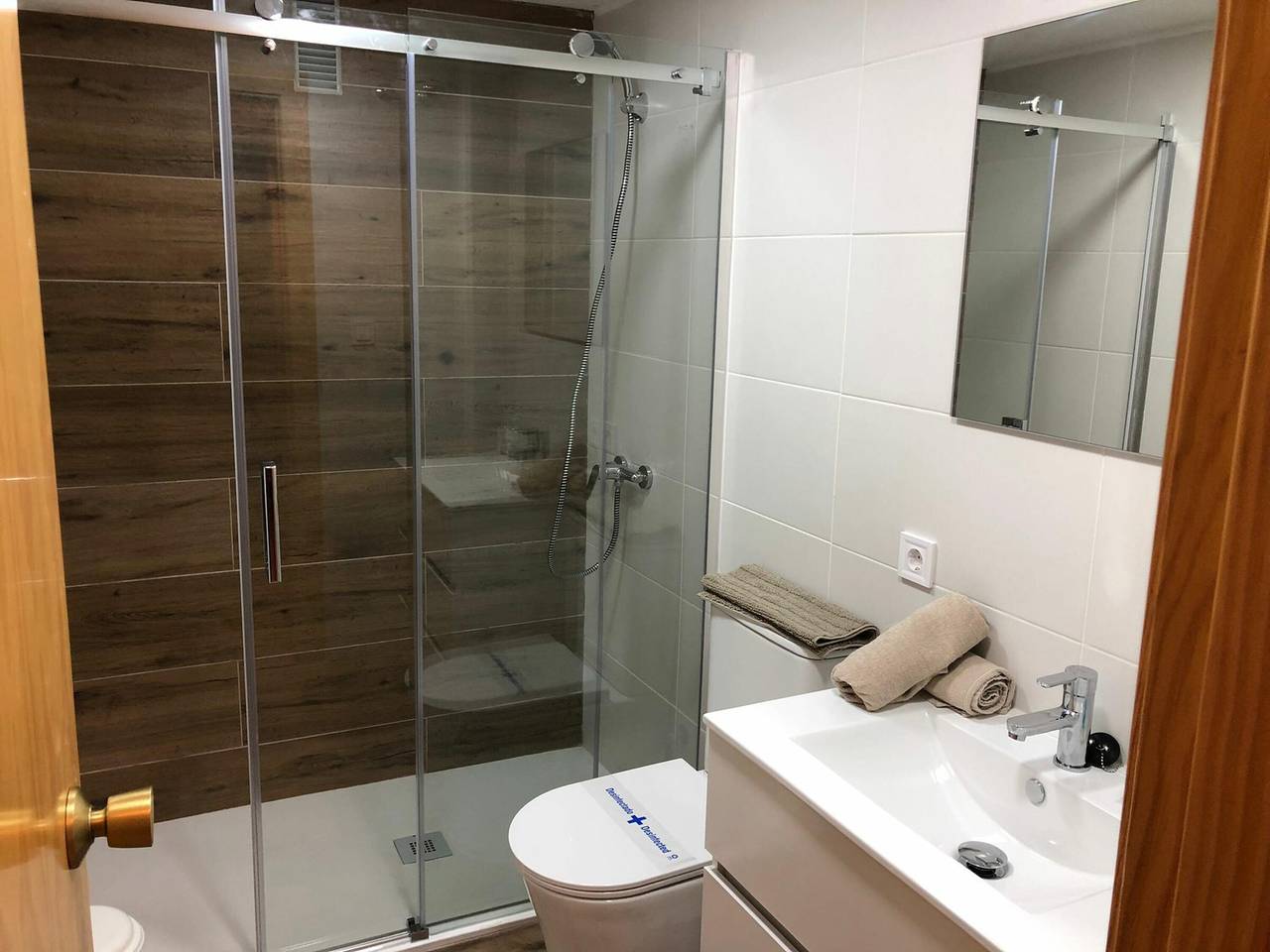 Appartement entier, Charmant Penthouse avec Piscine et Parking à Jaca in Jaca, Pyrénées Aragonaises