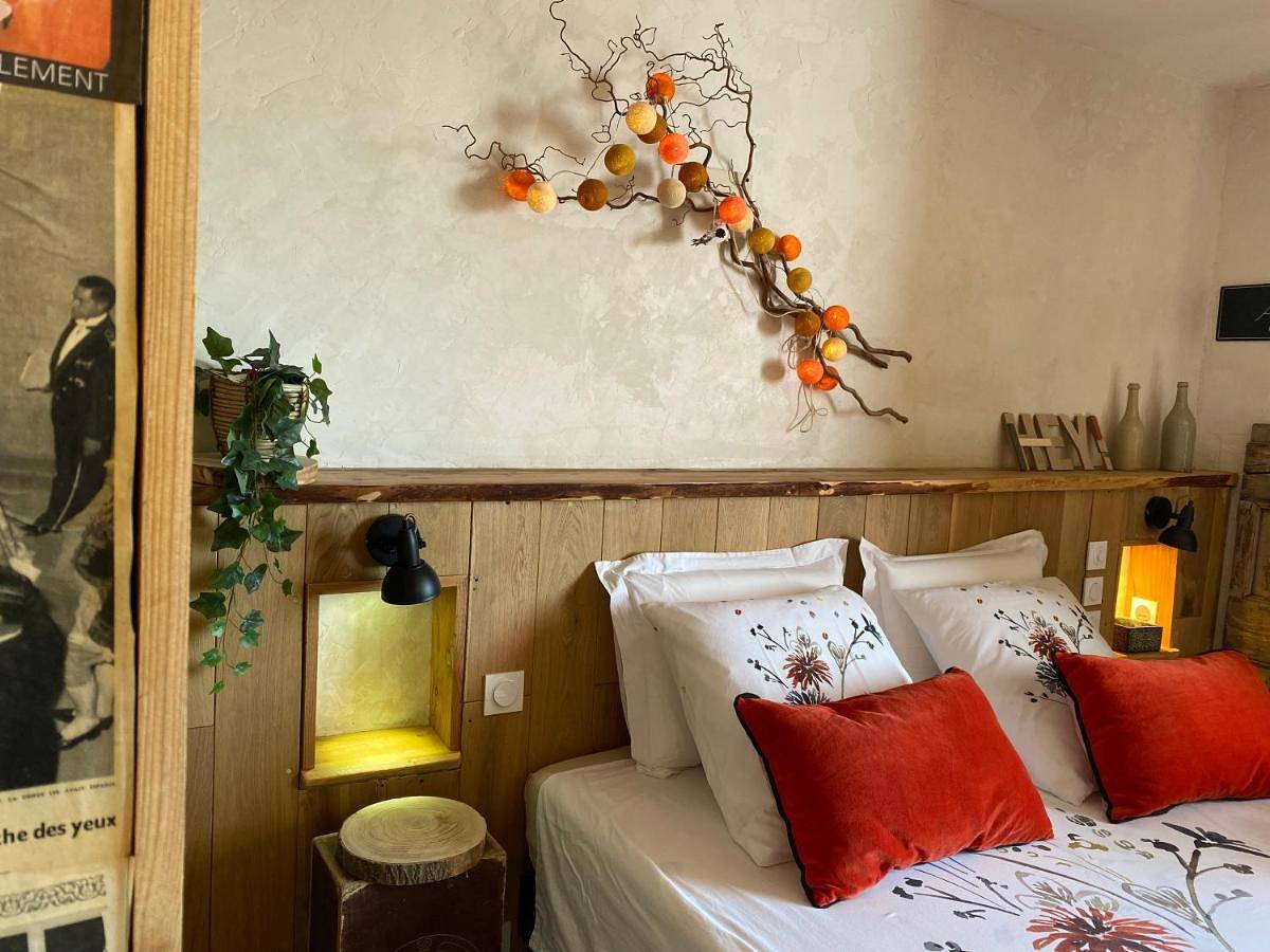 Maison d'hôtes Une hirondelle en Provence in Roussillon, Parc naturel régional du Luberon