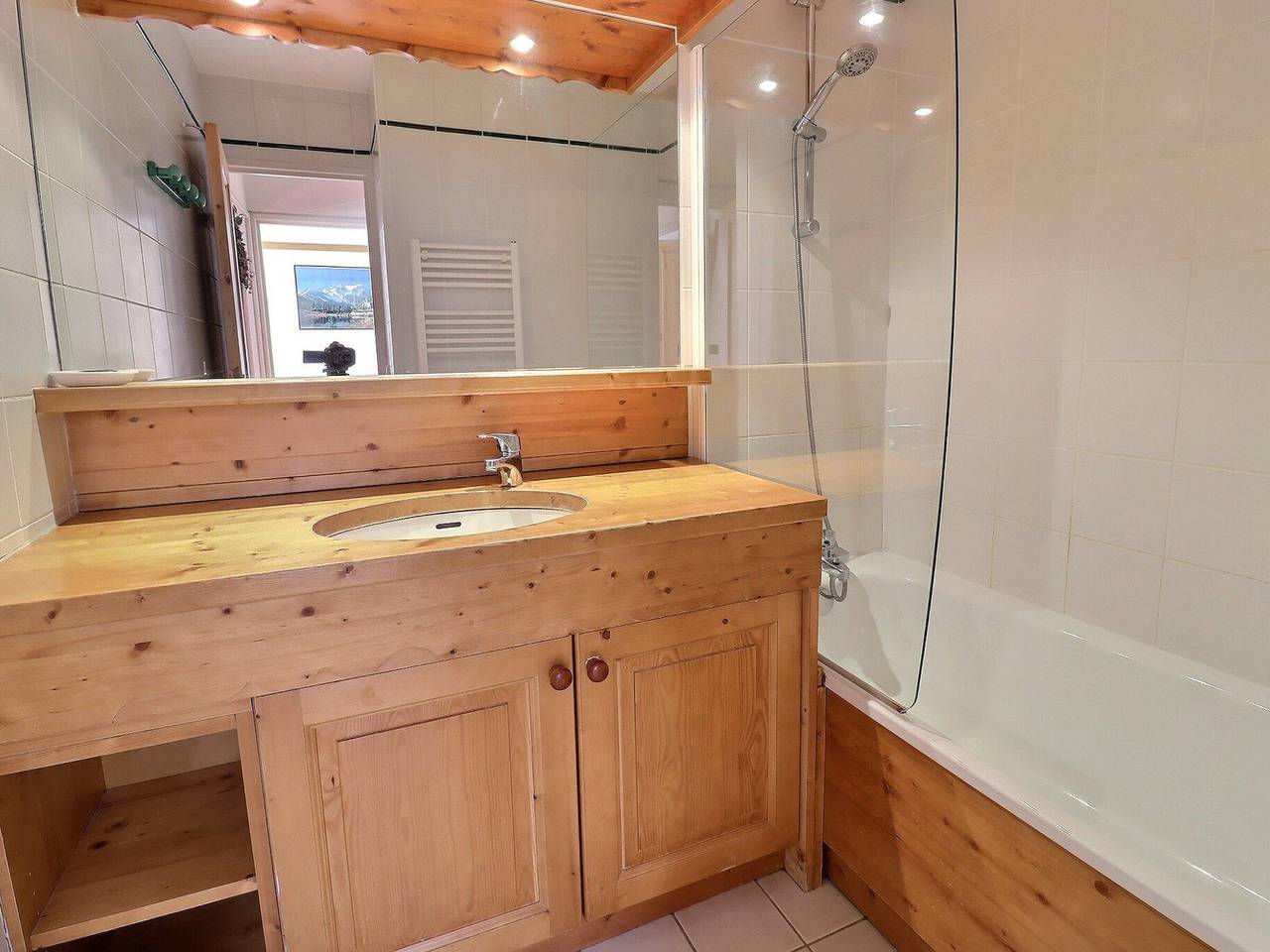 Ganze Wohnung, Gemütlich für 4 mit Sonnigem Balkon in Méribel-Mottaret, Les Allues