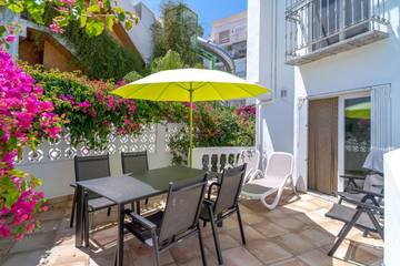 Holiday Home for 8 People in Playa de Burriana, Nerja, Photo 2