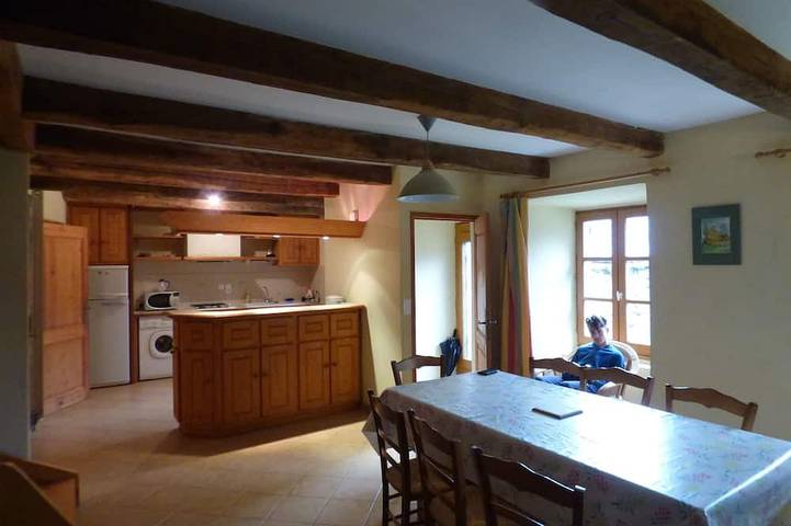 Location de vacances pour 8 personnes, avec Terrasse et Jardin à Fraissinet-de-Lozère