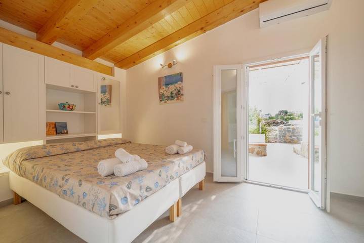 Location de vacances pour 6 personnes, avec jardin et vue, animaux acceptés à Ustica - 4