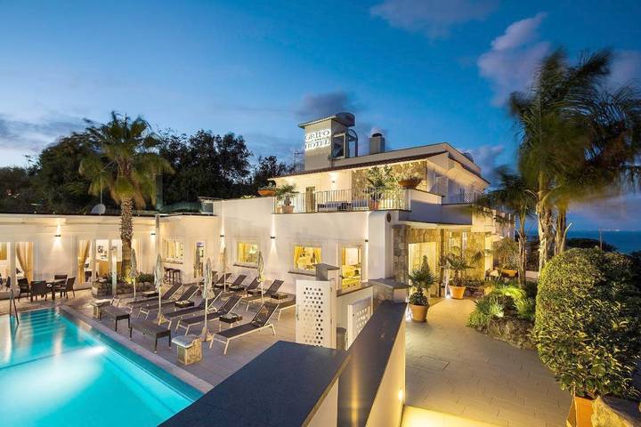 Hotel für 4 Personen, mit Garten und Ausblick sowie Pool und Sauna - 1