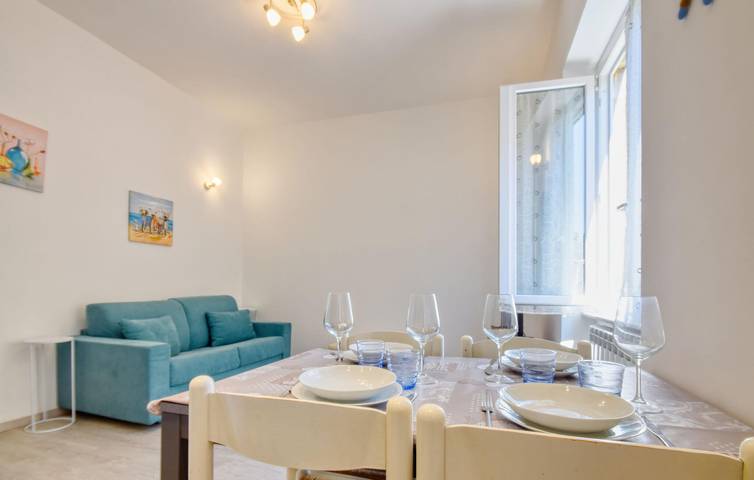 Appartamento intero, Accogliente appartamento vicino alla spiaggia di Bau Bau con cucina e TV in Santa Margherita, Santa Margherita Ligure