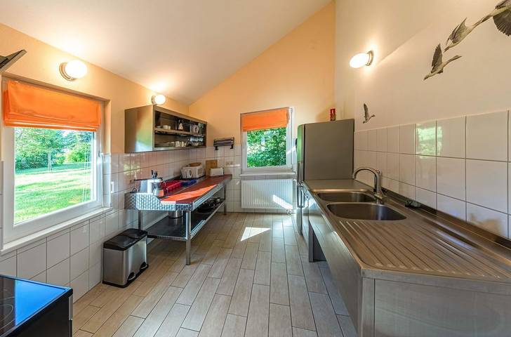 Ferienhaus für 4 Personen, mit Terrasse und Garten sowie Sauna und Seeblick in Jabel - 3