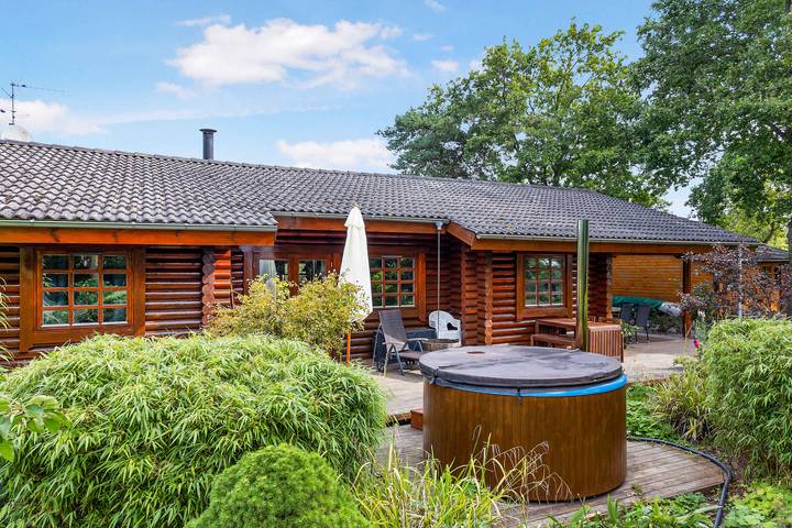 Ferienhaus für 9 Personen, mit Terrasse und Garten, mit Haustier