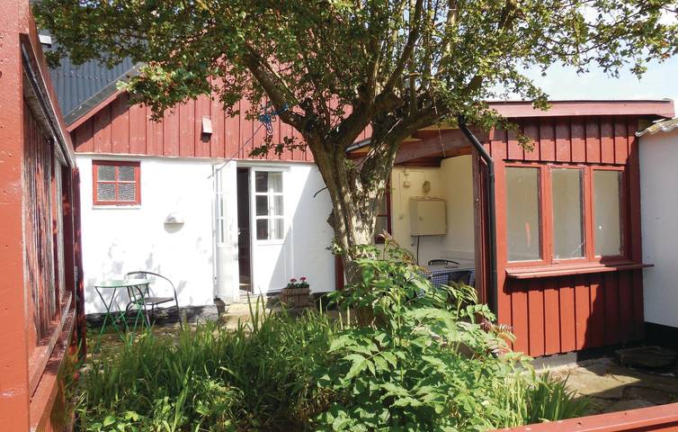 Ferienhaus für 4 Personen mit Terrasse in Skillinge, Österlen
