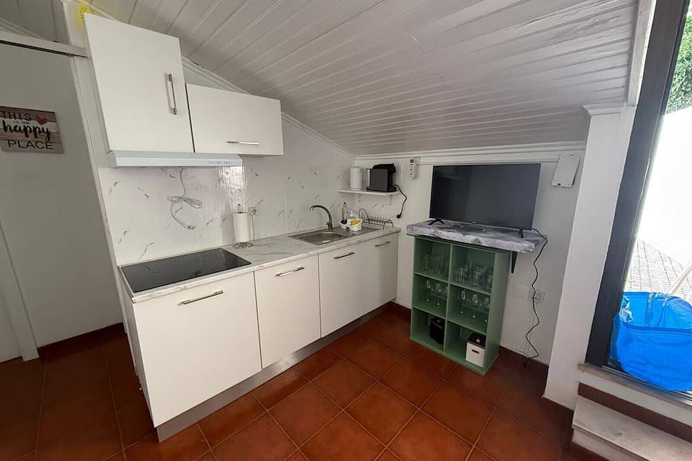 Guest House Alojamento Santa Catarina Room A - Your refuge in the heart of Alenquer in Alenquer, Distrito de Lisboa