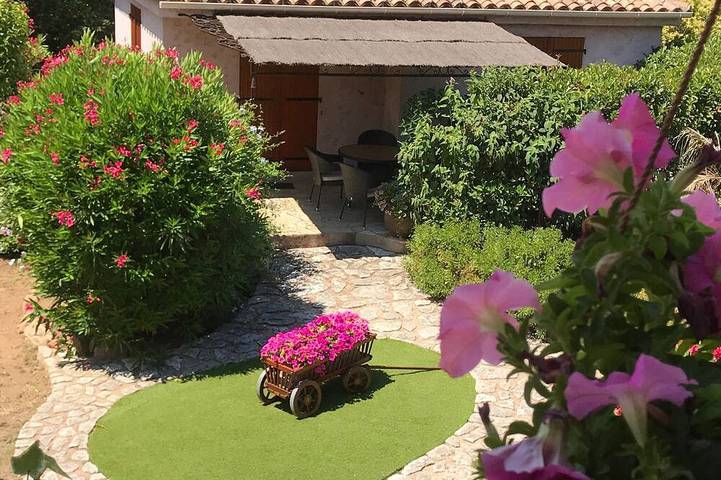 Villa pour 4 personnes, avec jardin et balcon, animaux acceptés à Porto-Vecchio