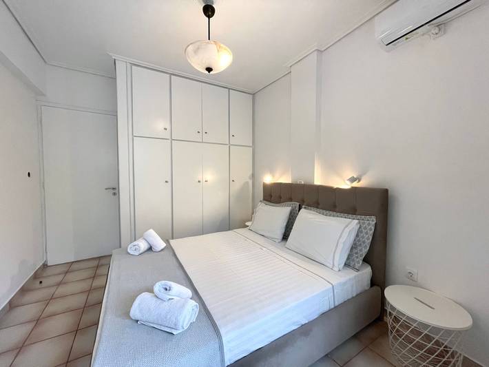 Gîte pour 4 personnes, avec jardin, animaux acceptés dans Égine