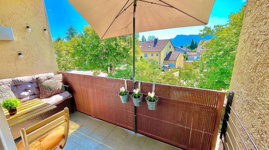 Ferienwohnung für 9 Personen, mit Balkon und Terrasse sowie Ausblick in Freilassing - 2