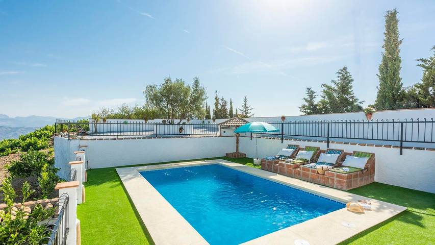 Chalet para 6 personas, con piscina en Axarquía - 2