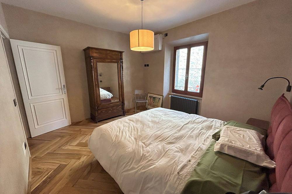 Appartement entier, Luxury apartment in Chianciano Terme with access to pool in Chianciano Terme, Province de Sienne