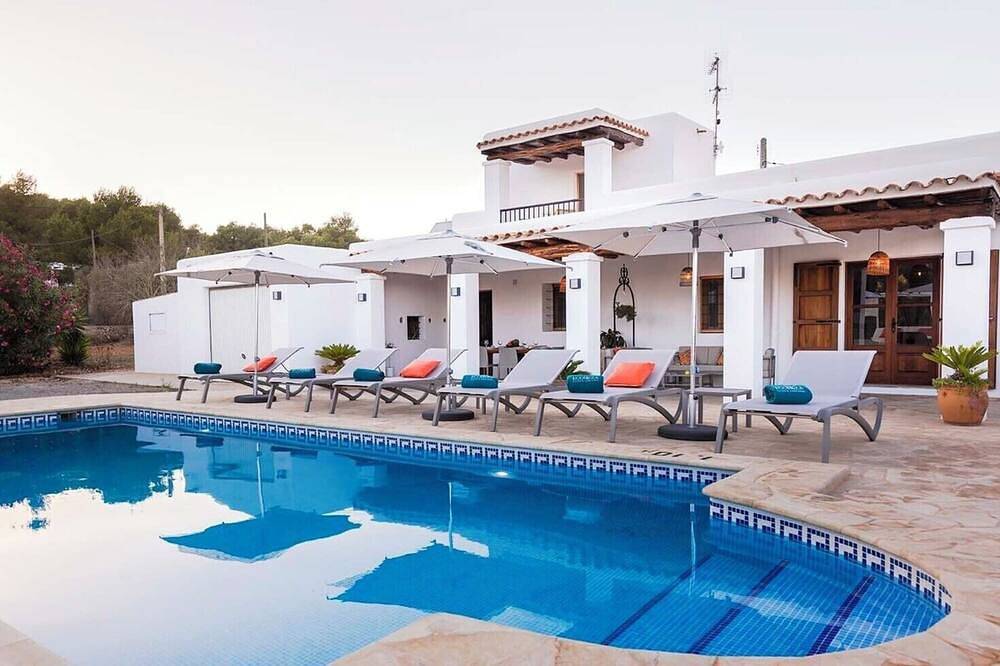 Casa Cala Llonga family house 850 m from the beach in Ibiza (Municipality), South Ibiza