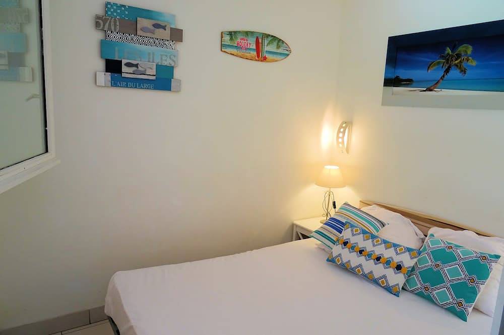 Geheel appartement, Mooi appartement vlakbij het strand met privétuin, rustig, parkeren, airconditioning, Wifi in La Nartelle, Sainte-Maxime