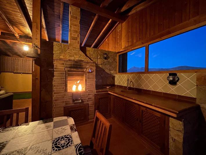 Apartamento para 6 personas, con jacuzzi y jardín en Tarajalejo